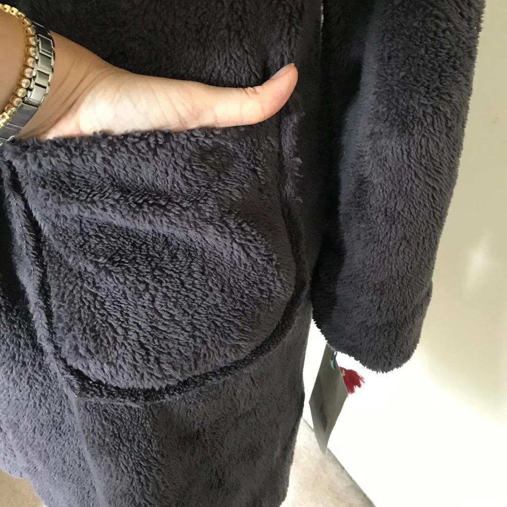 Women's Hooded Coat in Dark Gray - Picture 5 of 10